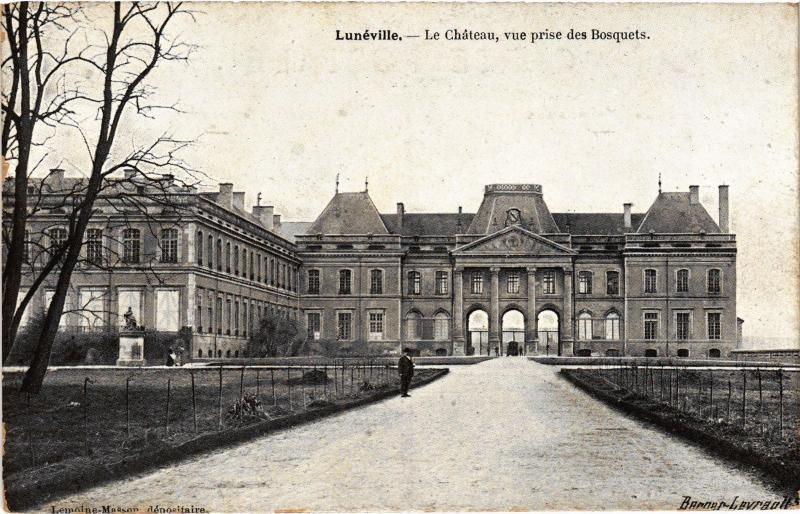 Carte postale ancienne Luneville le chateau