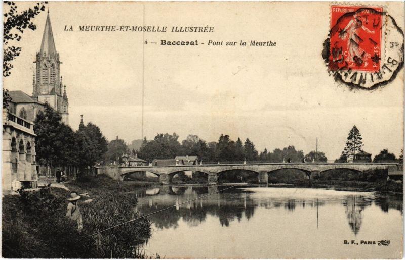 Carte postale ancienne Baccarat Pont sur la Meurthe à Baccarat