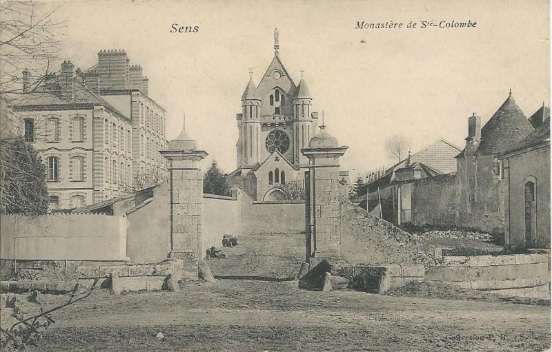 Carte postale ancienne Monastère de Sainte Colombe à Sens