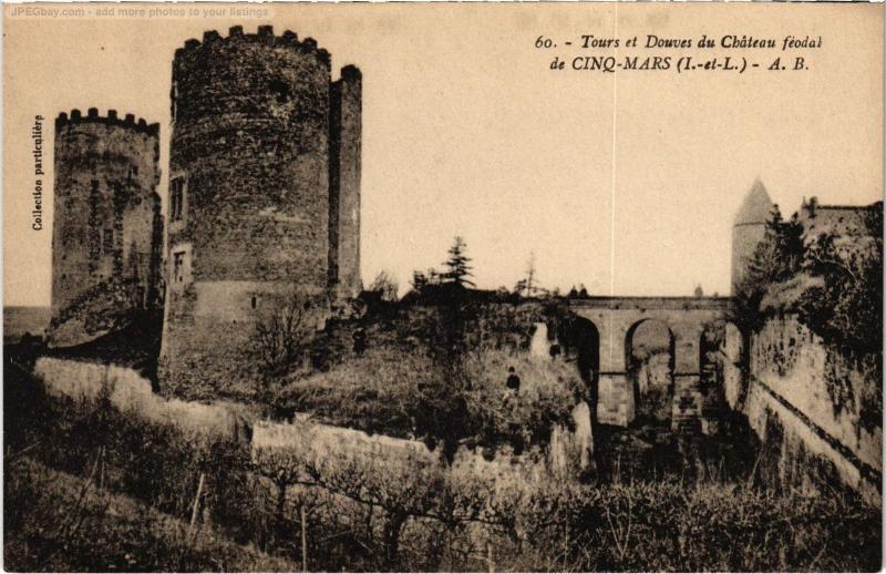 Carte postale ancienne Cinq Mars Tours et Douves du chateau à Tours