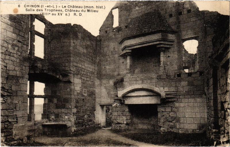 Carte postale ancienne Chinon le chateau à Chinon