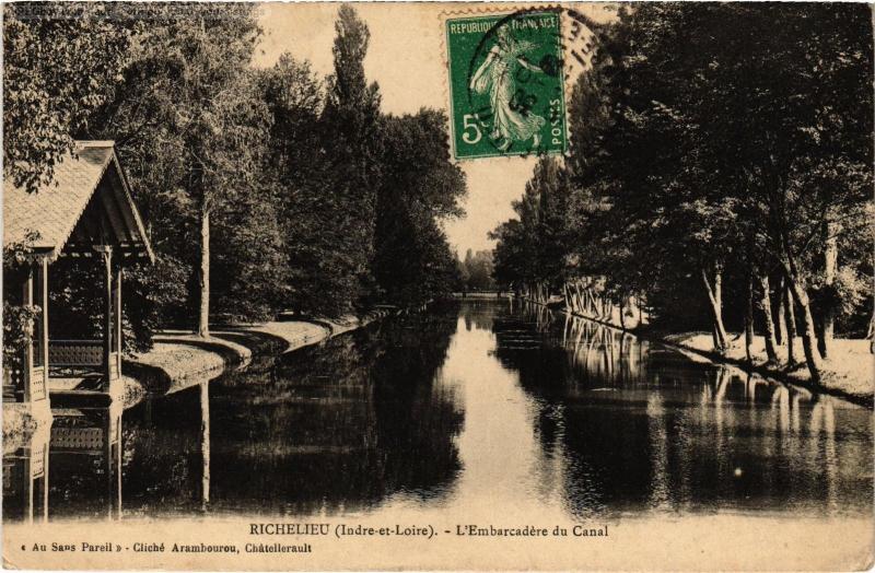 Carte postale ancienne Richelieu Embarcadere du Canal à Richelieu