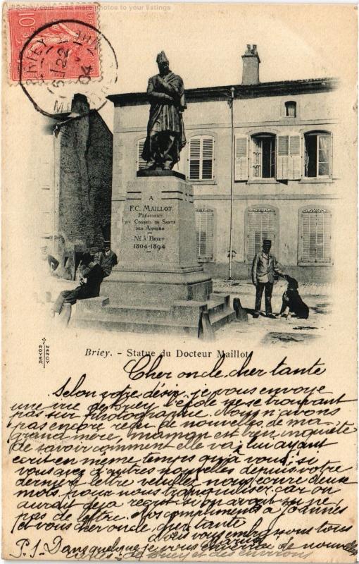 Carte postale ancienne Briey Statue du Docteur Maillot