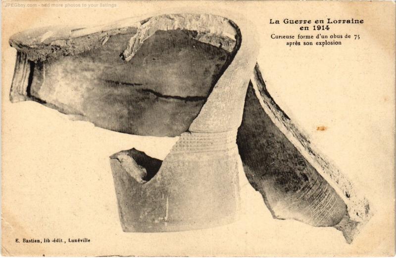 Carte postale ancienne Curieuse forme d'un obus