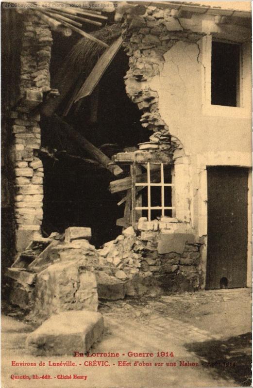 Carte postale ancienne Crevic Effet d'obus sur une Maison