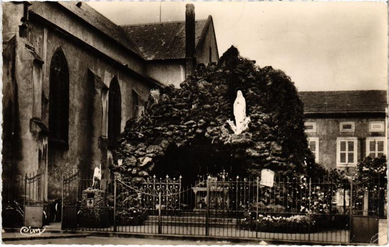 Carte postale ancienne Uckange Grotte Notre Dame de Loudes
