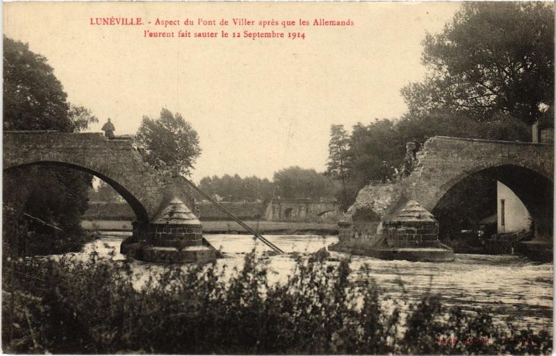 Carte postale ancienne Luneville aspect du Pont de Viller