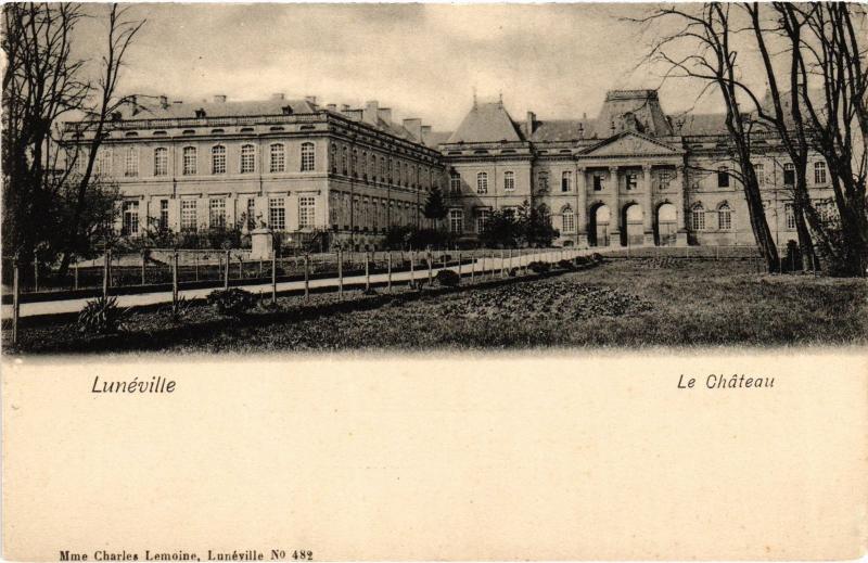 Carte postale ancienne Luneville le chateau