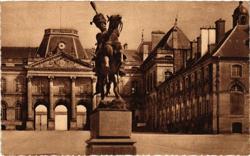 Carte postale ancienne Luneville le chateau