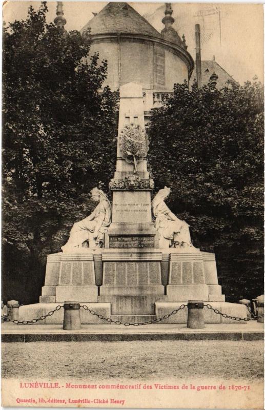 Carte postale ancienne Luneville Monument Commemoratif
