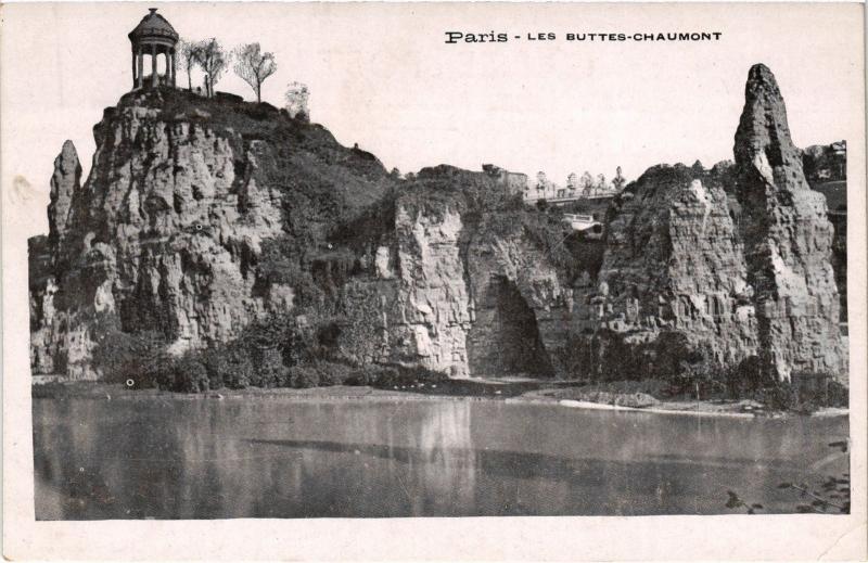 Carte postale ancienne Les Buttes-Chaumont à Paris 19e
