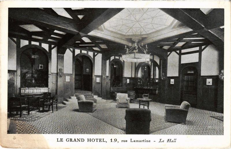 Carte postale ancienne Paris 19e Le Grand HOTEL, 19 rue Lamartine - Le Hall à Amiens