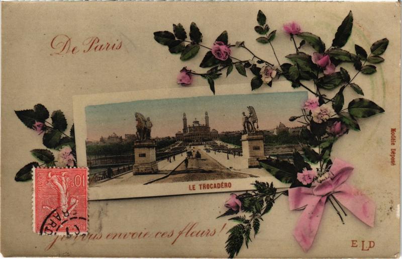 Carte postale ancienne De Paris je vous envoie ces fleurs - Le Trocadéro à Paris 7e