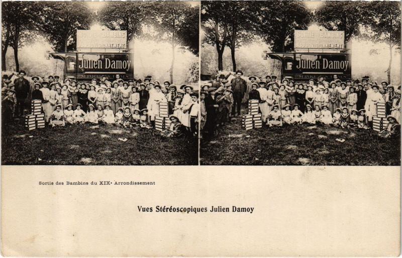 Carte postale ancienne Sortie des Bambins du XIXe Arrondissement à Paris 19e