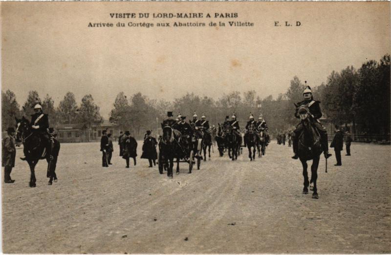 Carte postale ancienne Arrivée du Cortège aux Abattoirs de la Villette à Paris 19e