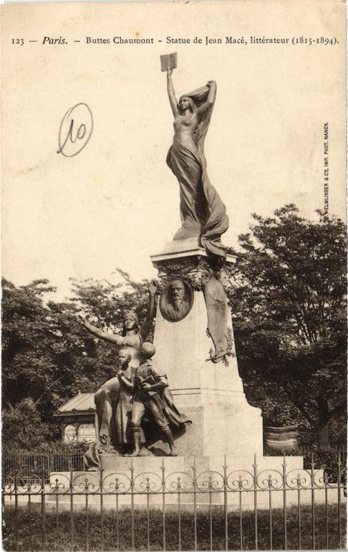 Carte postale ancienne Buttes Chaumont - Statue de Jean Macé à Paris 19e