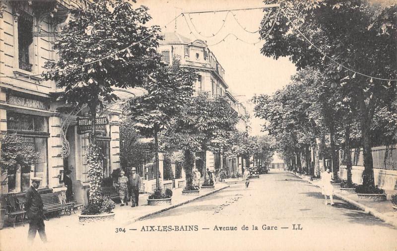 Carte postale ancienne Aix Les Bains - L'Avenue De La Gare à Aix-les-Bains