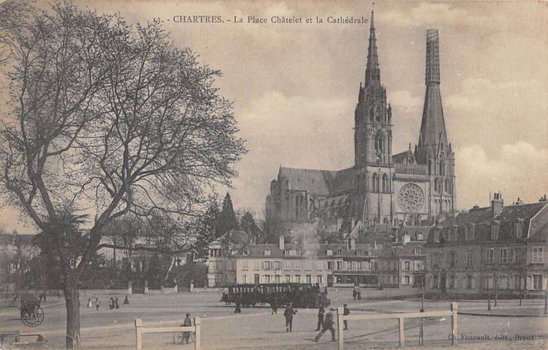 Carte postale ancienne Chartres - La Place Chatelet Et Cathedrale à Chartres