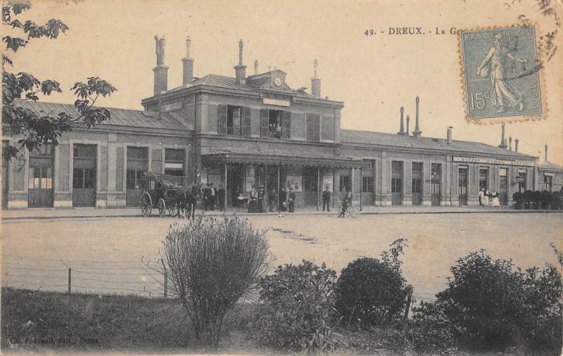 Carte postale ancienne Dreux - La Gare à Dreux