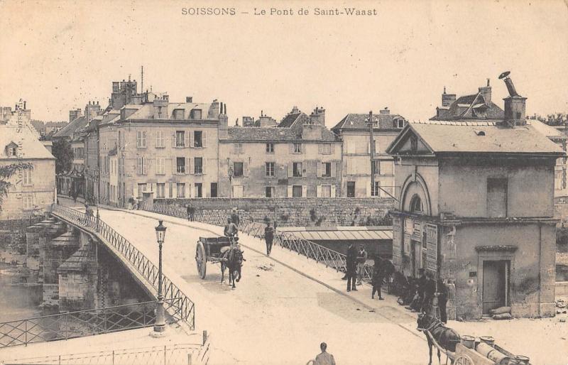 Carte postale ancienne Soissons - Le Pont De Saint Waast à Soissons