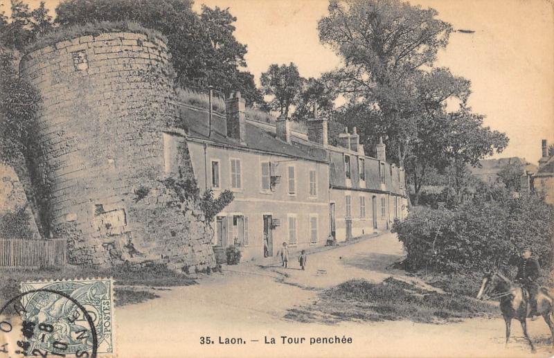 Carte postale ancienne Laon - La Tour Penchee à Laon