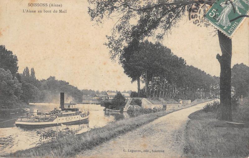 Carte postale ancienne Soissons - L'Aisne Au Bout Du Mail à Soissons