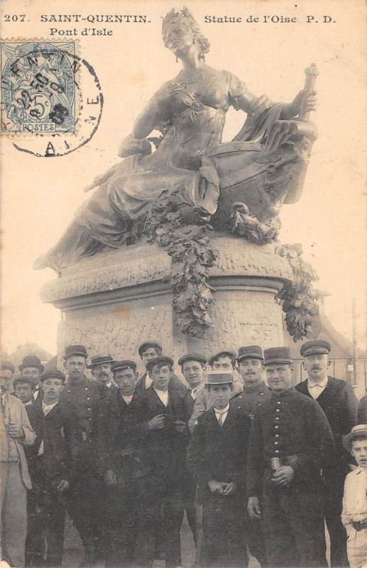 Carte postale ancienne Saint Quentin - Statue De L'Oise - Pont D'Isle - Cliche Gros Plan à Saint-Quentin