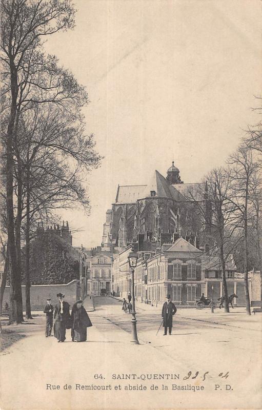 Carte postale ancienne Saint Quentin - Rue De Ramicourt Et Abside De La Basilique à Saint-Quentin