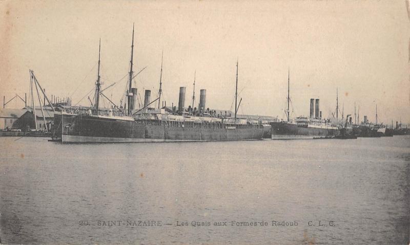 Carte postale ancienne Saint Nazaire - Les Quais Aux Formes De Radoub à Saint-Nazaire