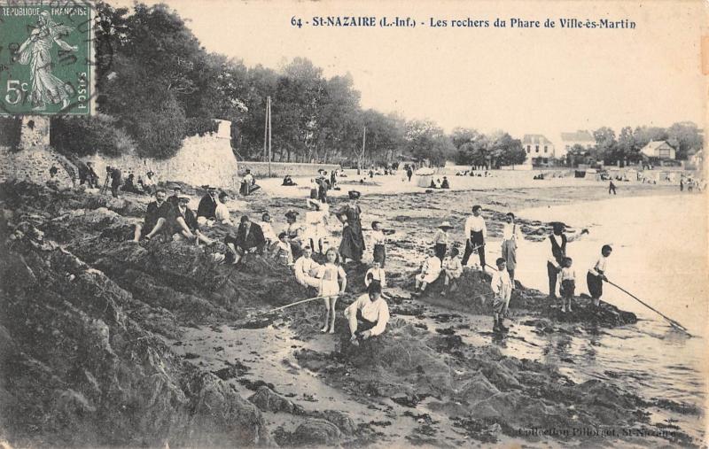 Carte postale ancienne Saint Nazaire - Les Rochers Du Phare De Ville Es Martin à Saint-Nazaire