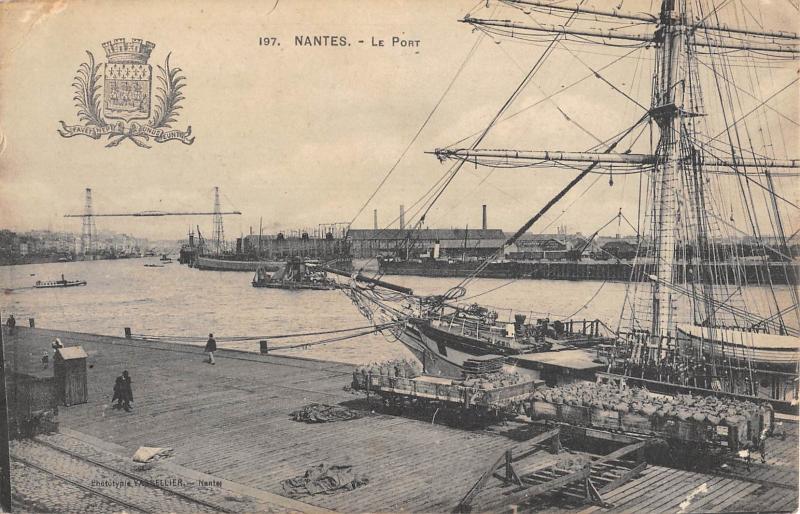 Carte postale ancienne Nantes - Le Port à Nantes