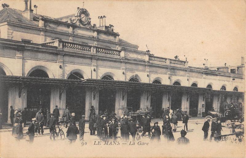 Carte postale ancienne Le Mans - La Gare au Mans