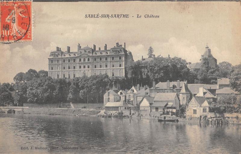 Carte postale ancienne Sable Sur Sarthe - Le Chateau à Sablé-sur-Sarthe