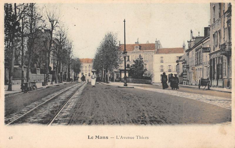 Carte postale ancienne Le Mans - L'Avenue Thiers au Mans