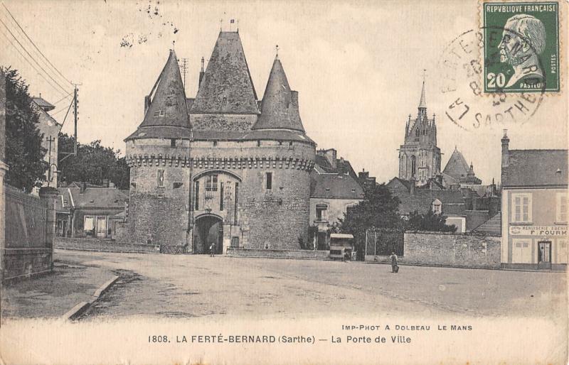 Carte postale ancienne La Ferte Bernard - La Porte De Ville