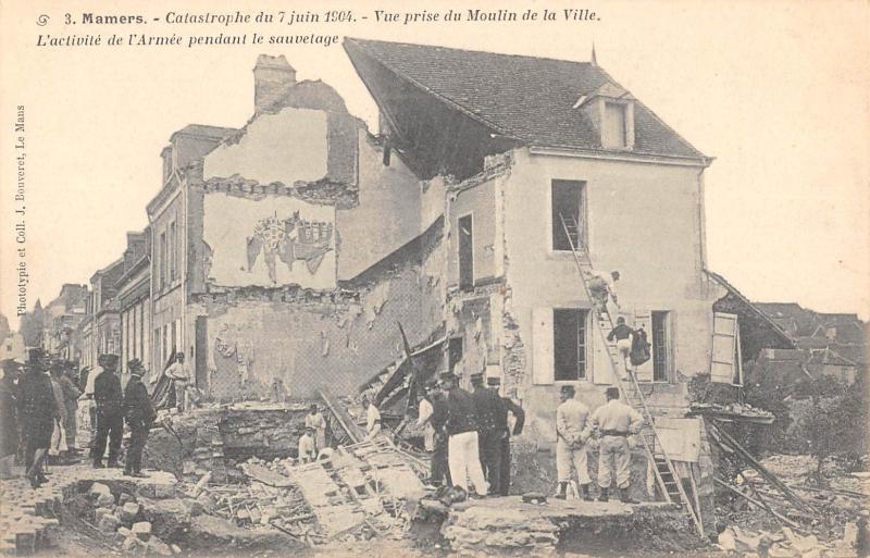 Carte postale ancienne Mamers - Catastrophe Du 7 Juin 1904 - L'Activite De L'Armee Pendant Le Sa à Mamers