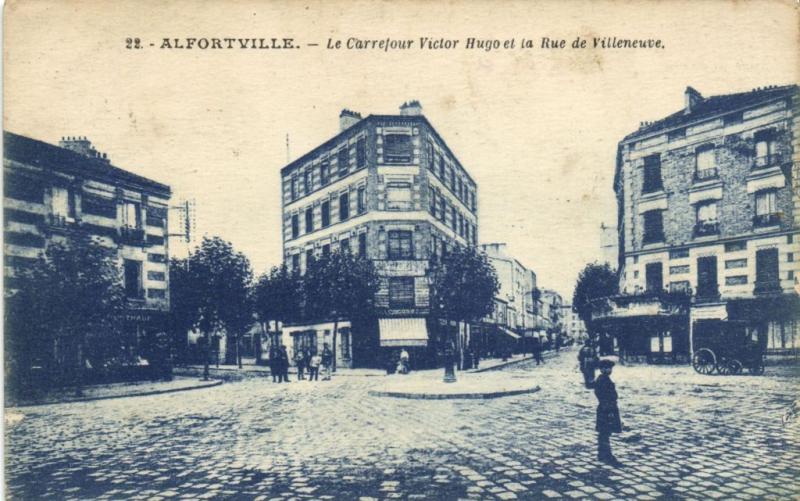 Carte postale ancienne Alfortville-Le Carrefour Victor Hugo à Alfortville
