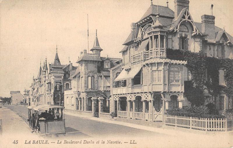 Carte postale ancienne La Baule - Le Boulevard Darlu Et La Navette