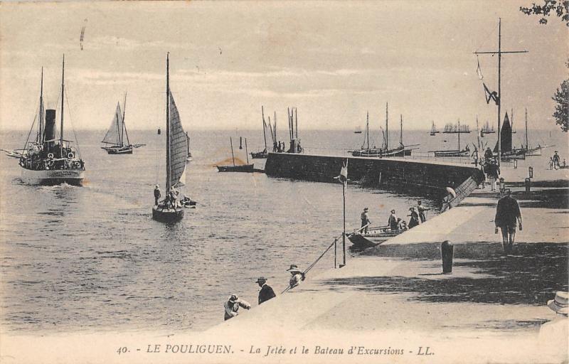 Carte postale ancienne Le Pouliguen - La Jetee Et Le Bateau D'Excursions au Pouliguen