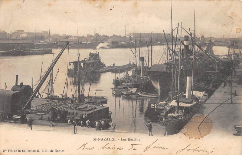 Carte postale ancienne Saint Nazaire - Les Bassins à Saint-Nazaire