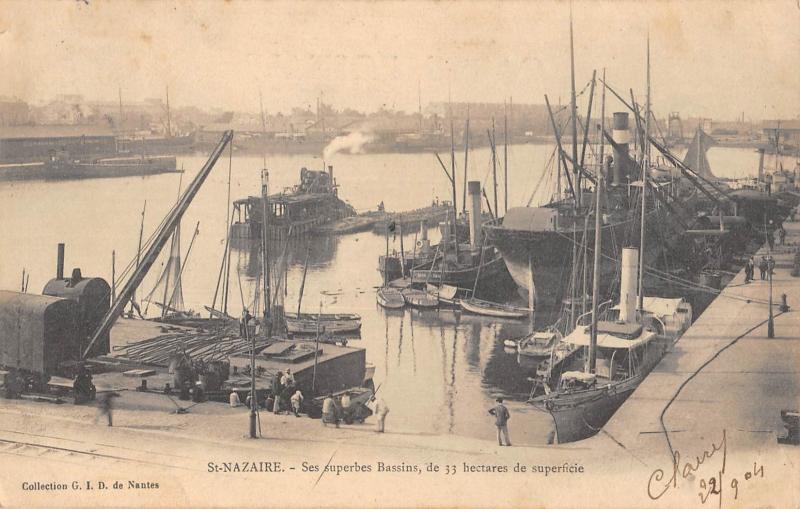 Carte postale ancienne Saint Nazaire - Ses Superbes Bassins De 33 Hectares De Superficie à Saint-Nazaire