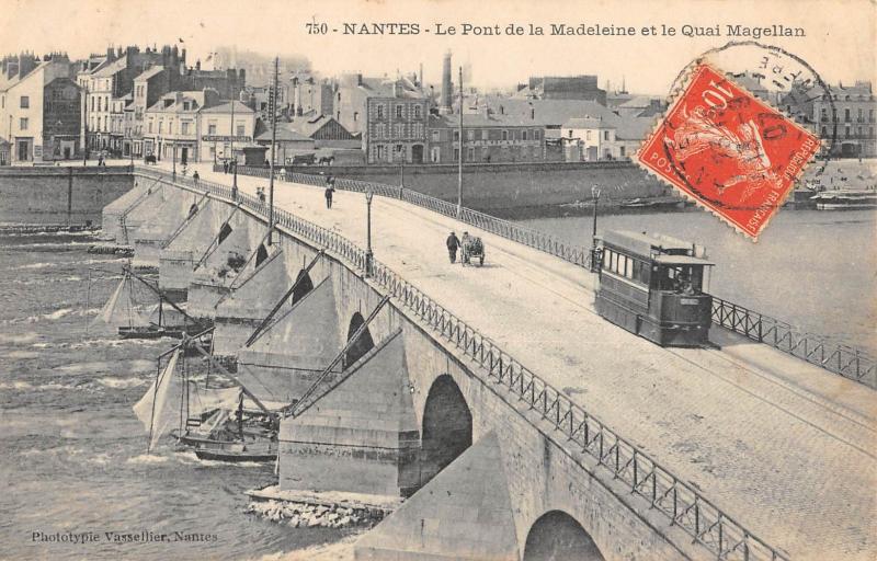 Carte postale ancienne Nantes - Le Pont De La Madeleine Et Quai Magellan à Nantes
