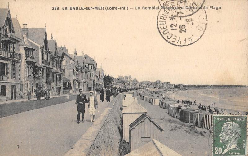Carte postale ancienne La Baule Sur Mer - Le Remblai - Boulevard Darlu Et Plage