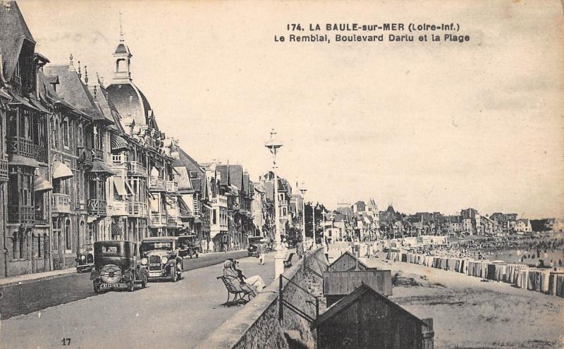 Carte postale ancienne La Baule Sur Mer - Le Remblai - Boulevard Darlu Et Plage