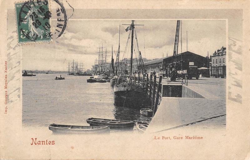 Carte postale ancienne Nantes - Le Port - Gare Maritime à Nantes