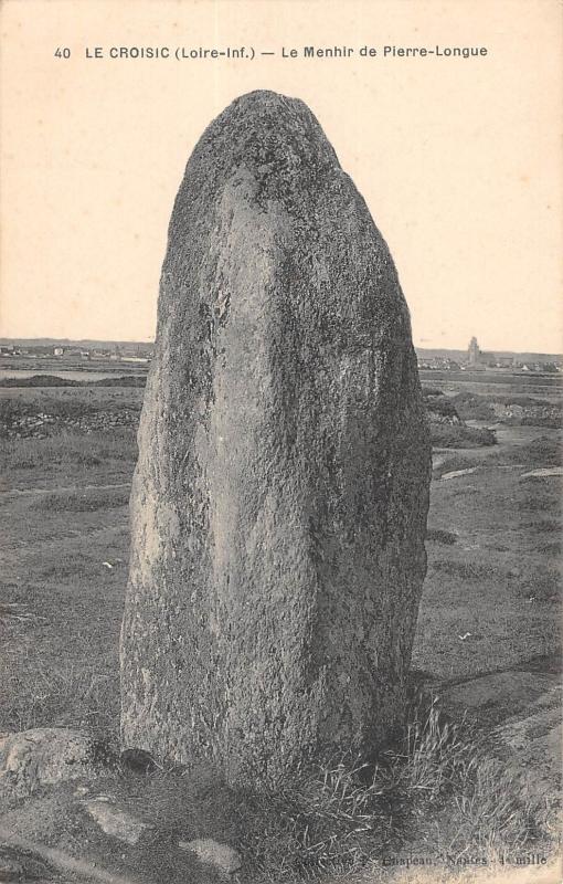 Carte postale ancienne Le Croisic - Le Menhir De Pierre Longue au Croisic