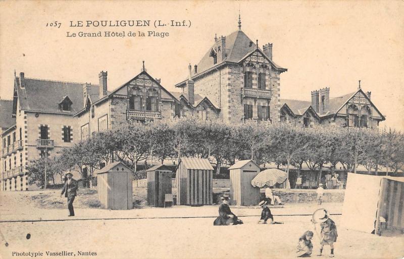 Carte postale ancienne Le Pouliguen - Le Grand Hotel De La Plage au Pouliguen
