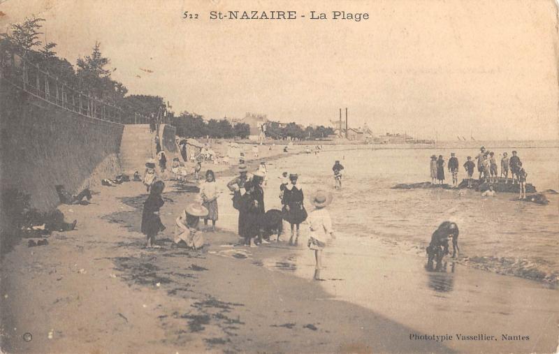 Carte postale ancienne Saint Nazaire - La Plage à Saint-Nazaire