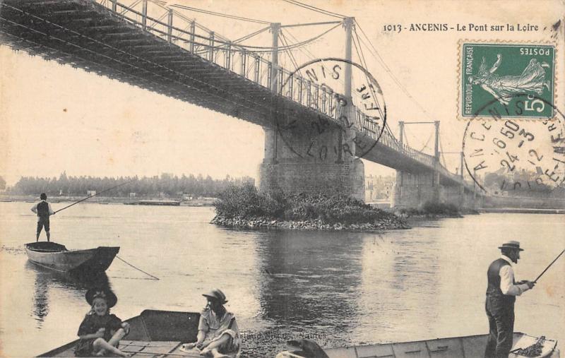 Carte postale ancienne Ancenis - Le Pont Sur La Loire