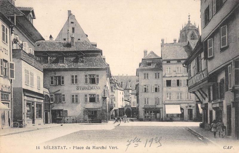 Carte postale ancienne Selestat - Place Du Marche Vert à Sélestat